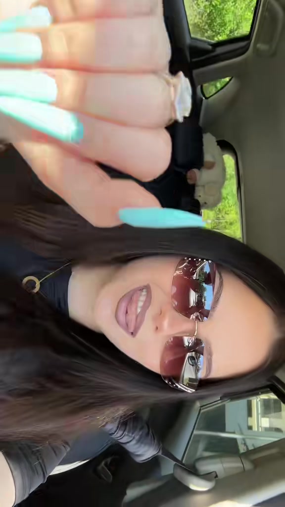 @notalejandra