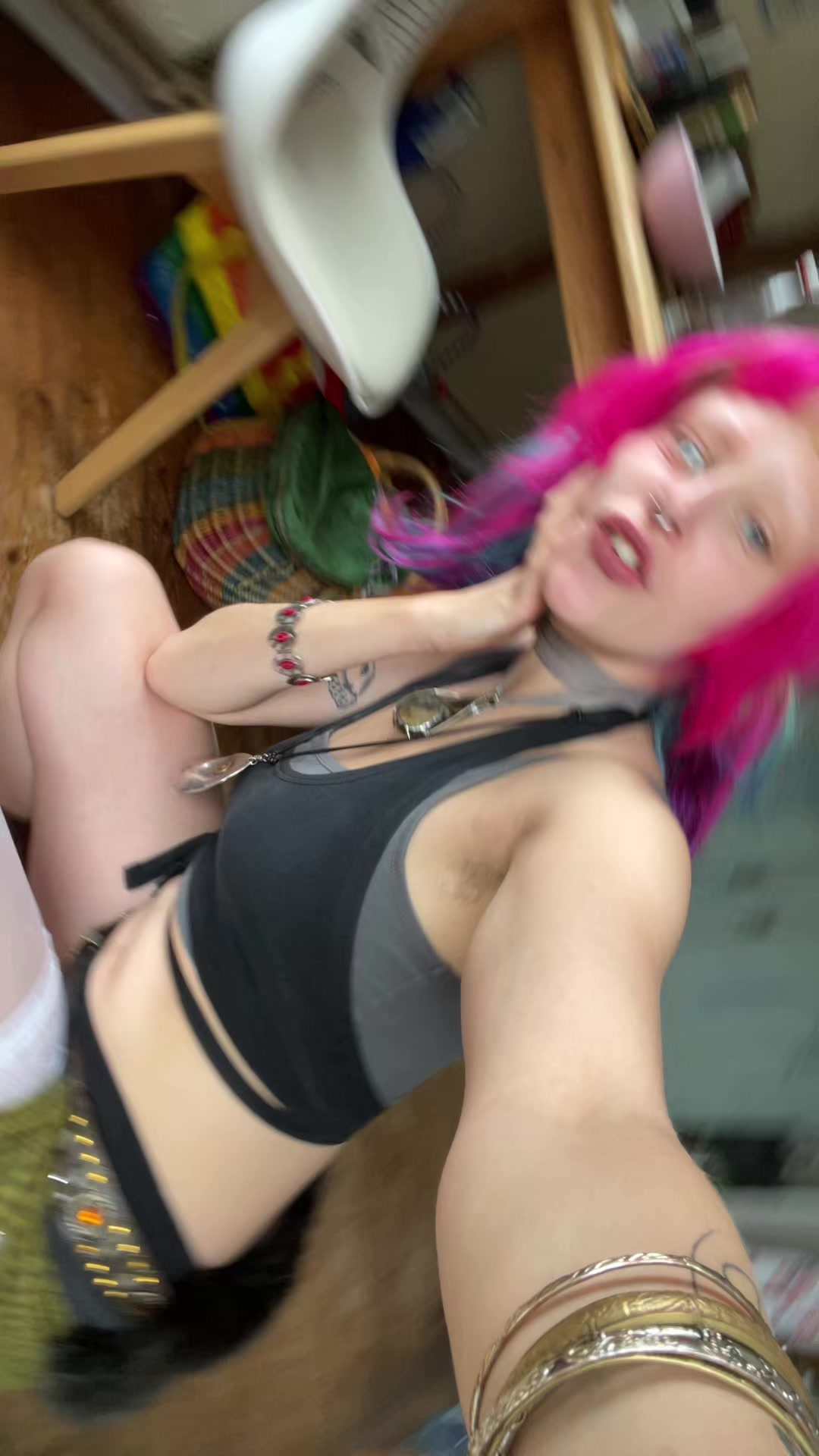 @weirdlywelldressed
