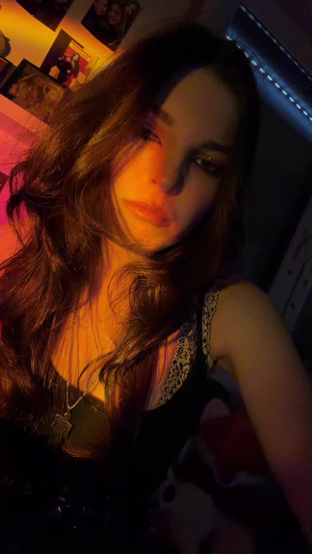 @𝒯𝒶𝓂𝒾🦝🛹🎸