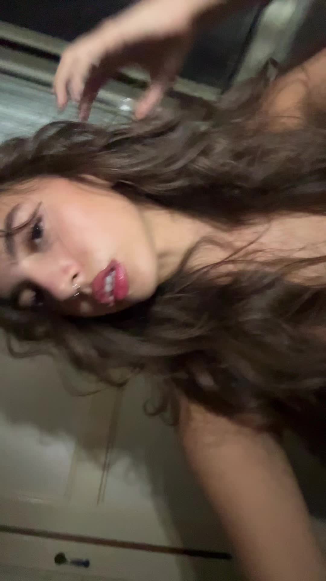 @T