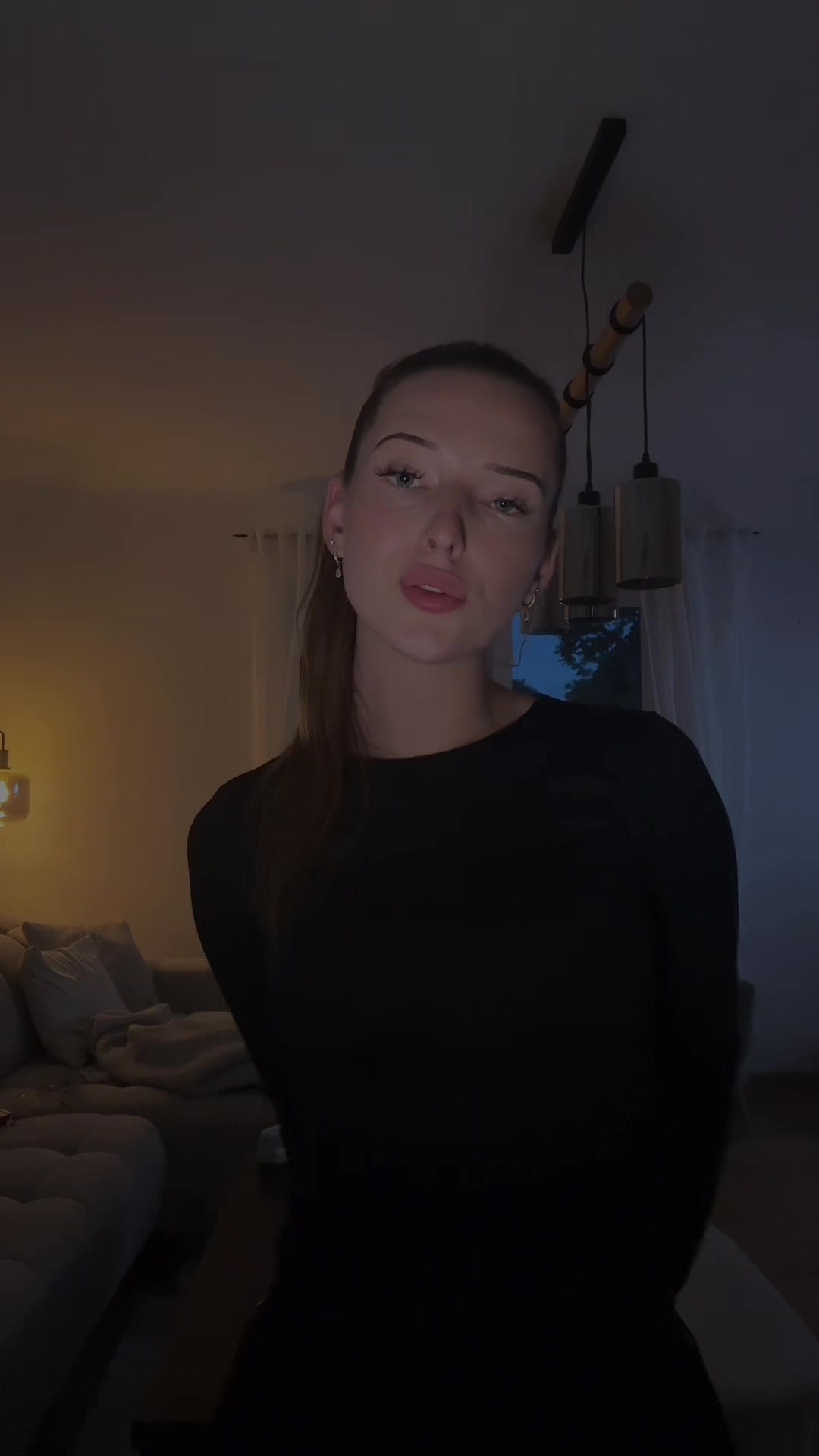 @angi.cl1
