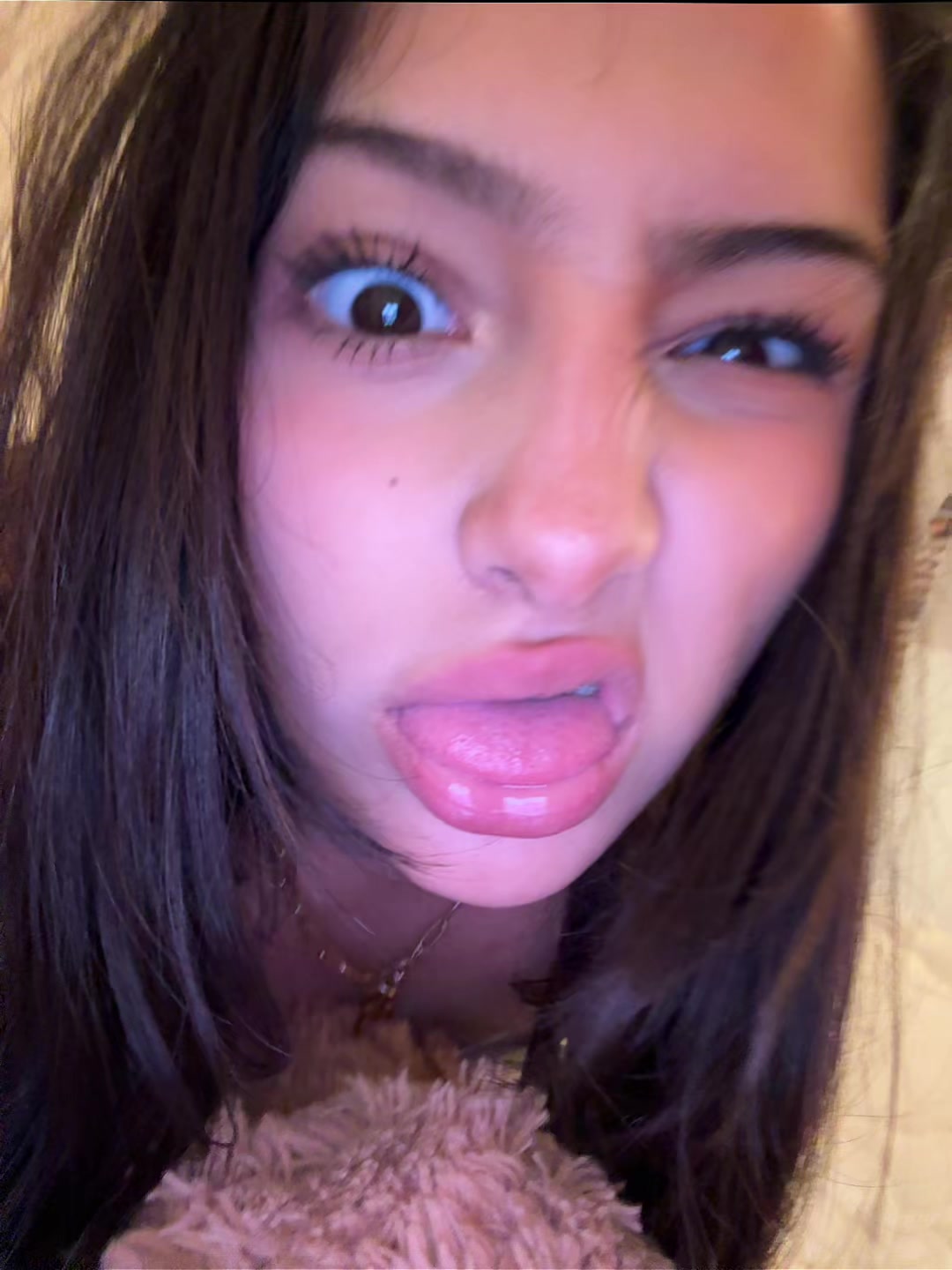 @️