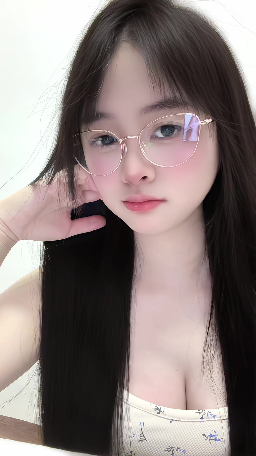 @Tuyết Trinh Ი𐑼 ☃︎