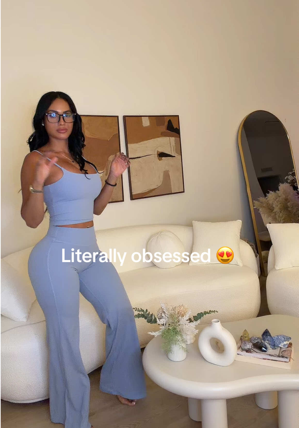 @Pocahontas 🩷🦋 | UGC