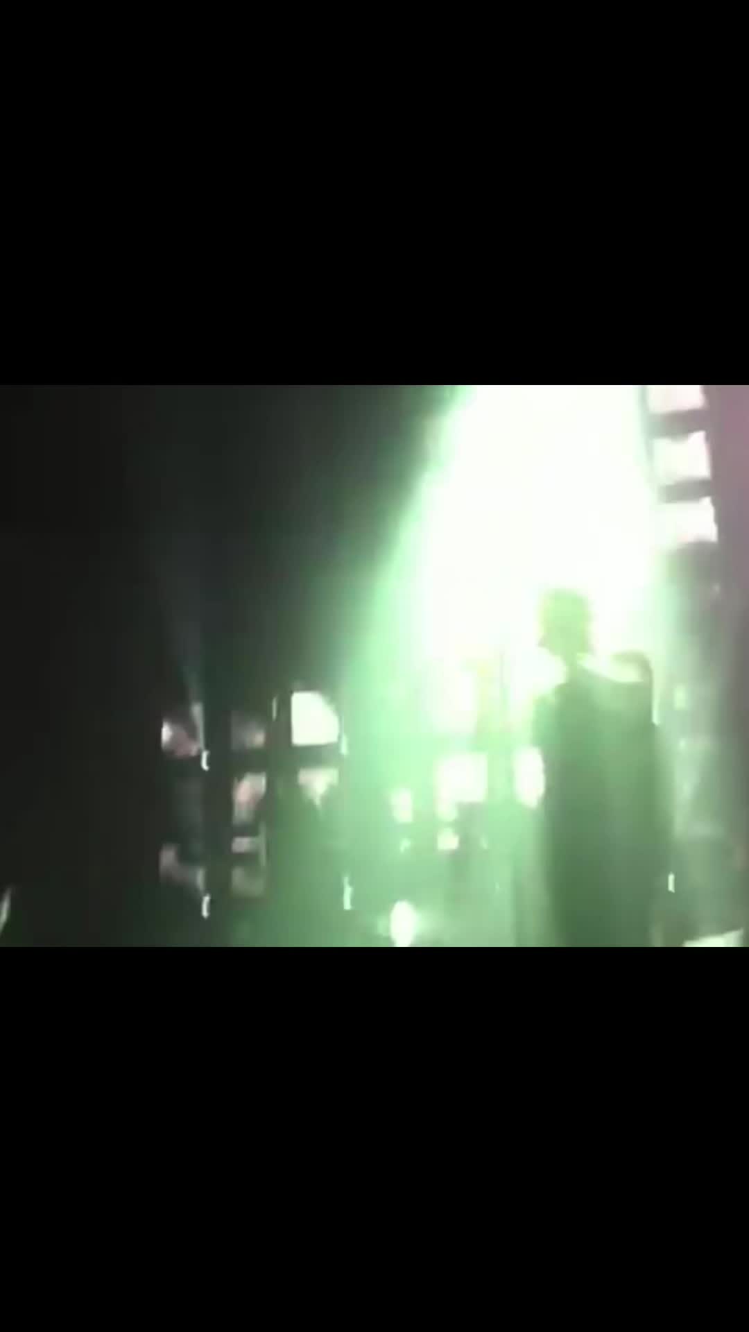 @⃟