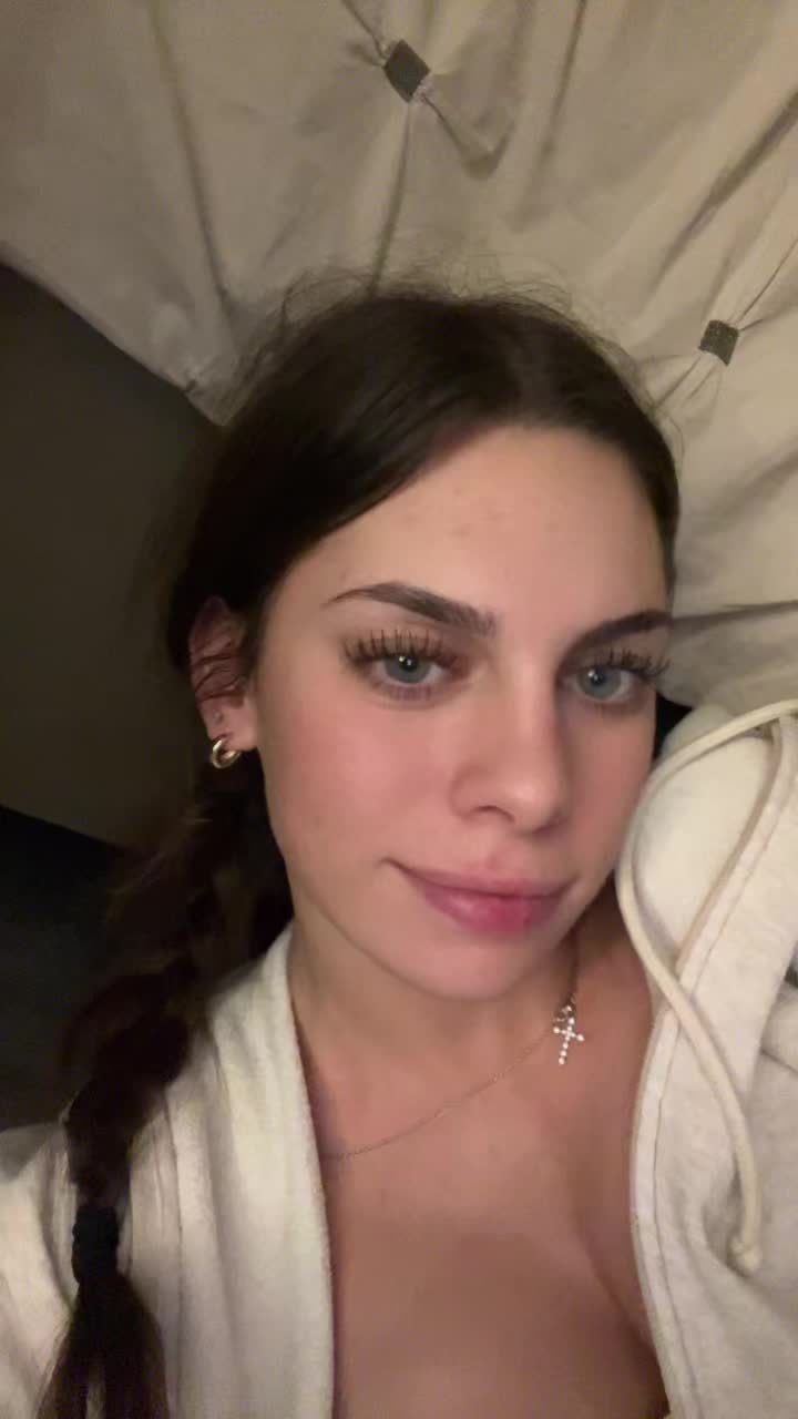 @👄