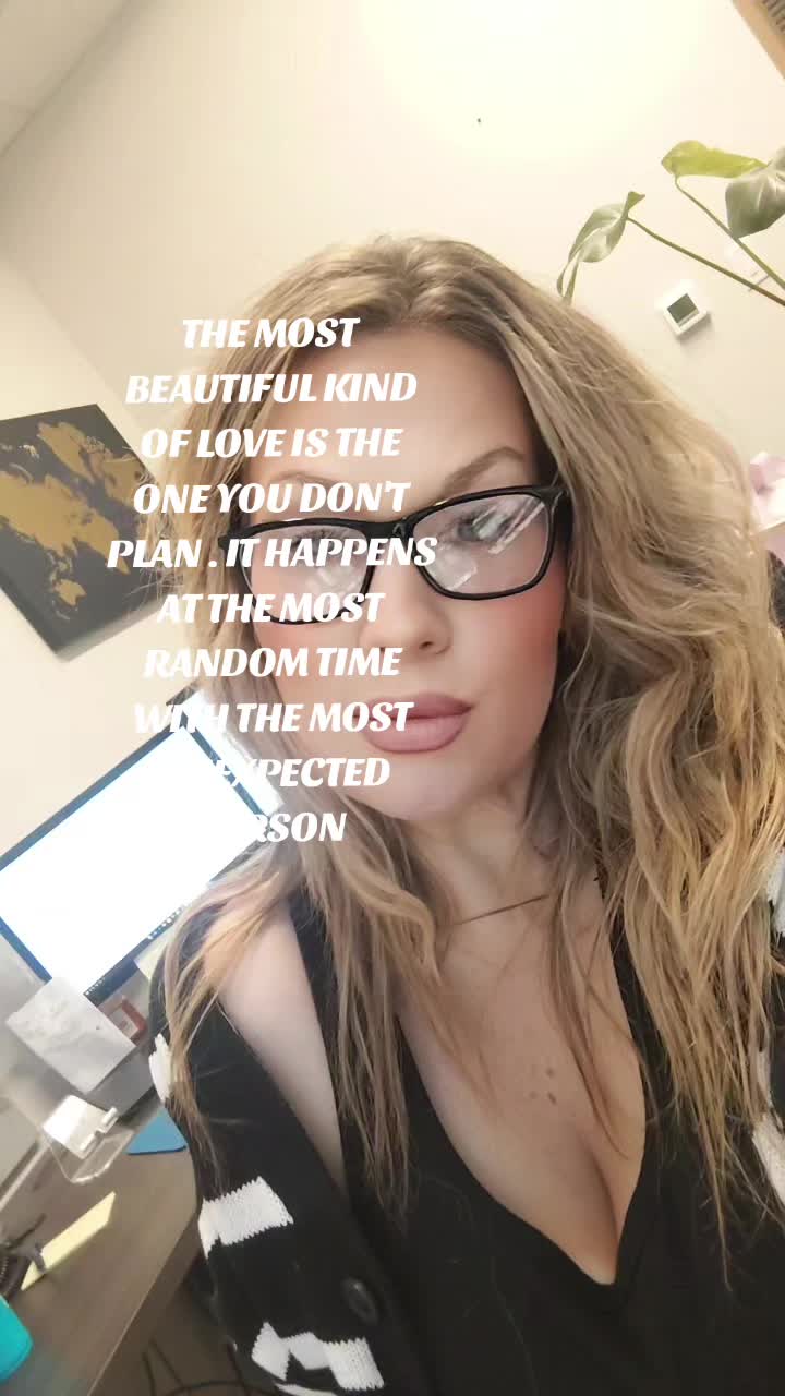@Melissa kay🌻