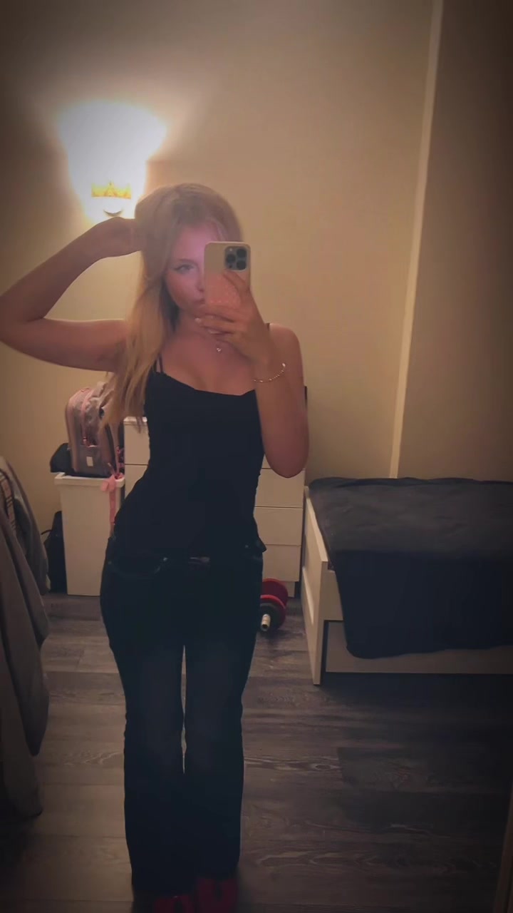 @blondinkaaaa