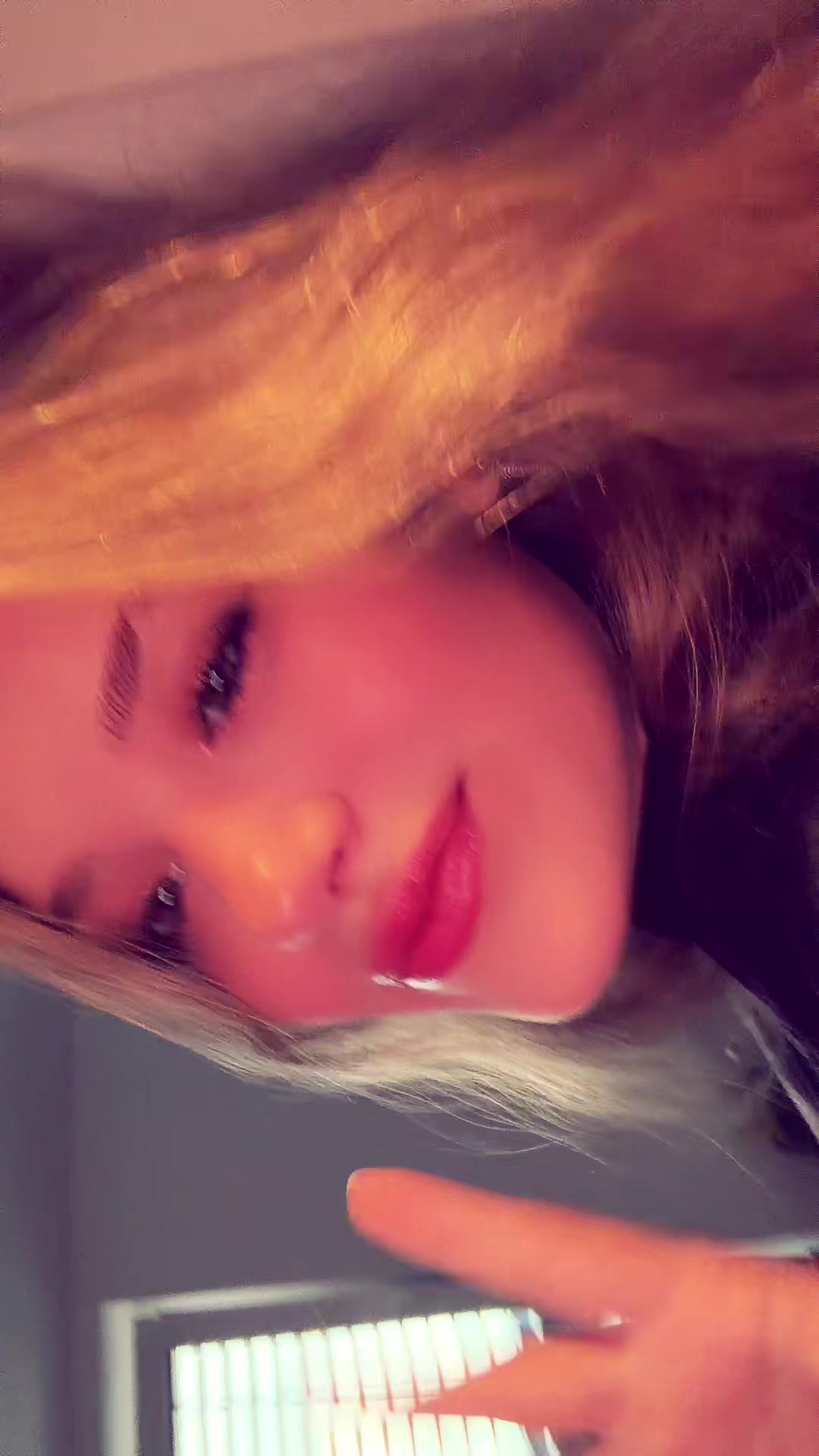 @J&uacute;lia Nyx