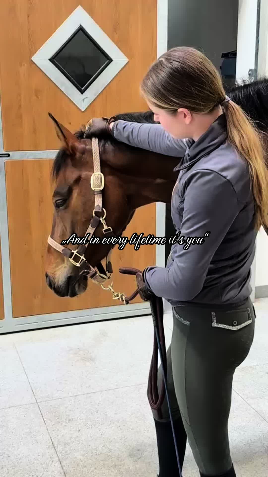 @𝑪𝒍𝒂𝒓𝒂 & 𝑬𝒍𝒍𝒂