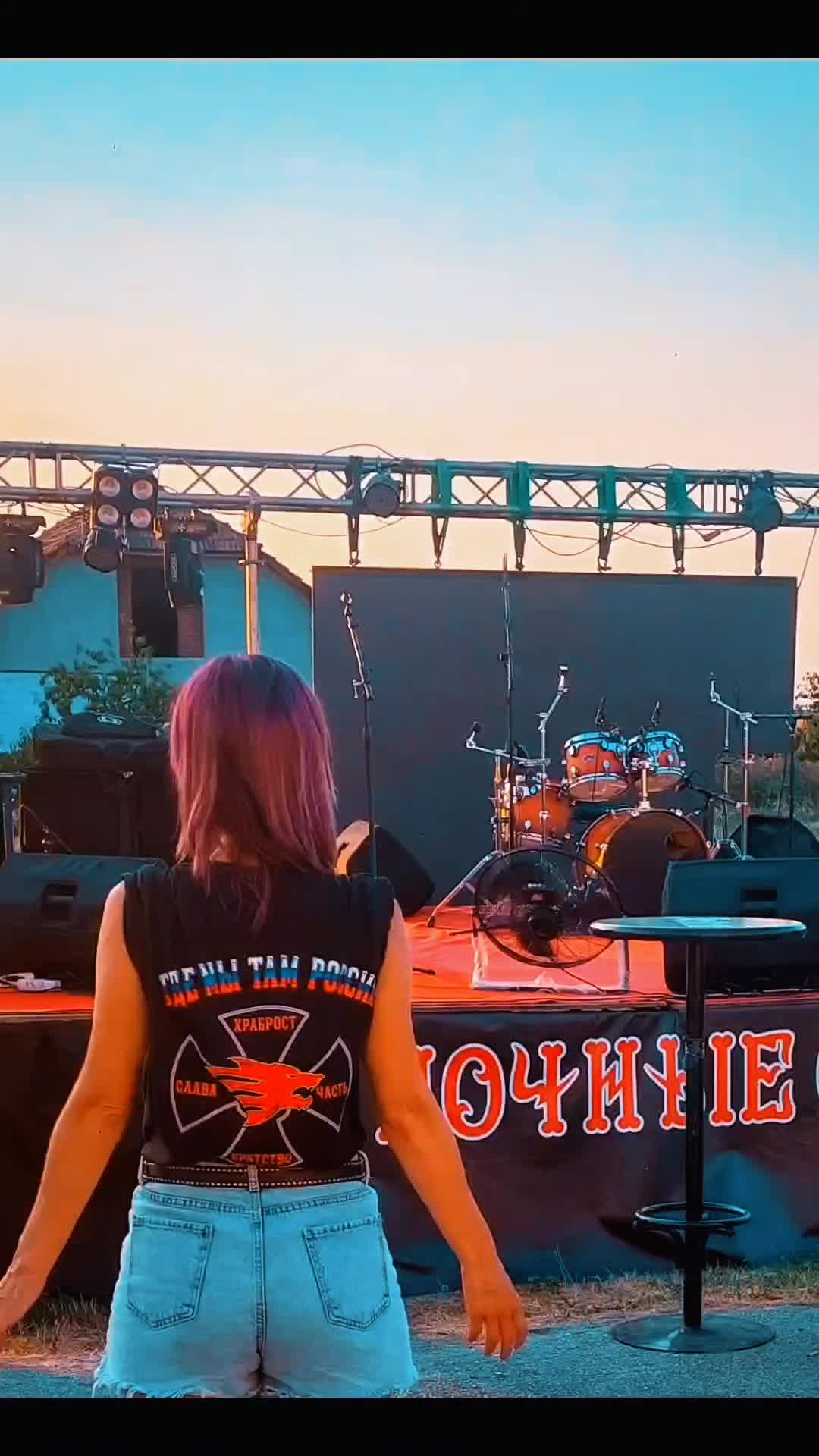 @Цеца