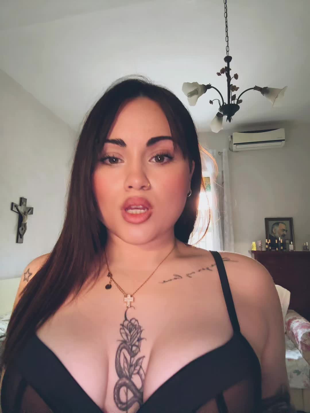@...
