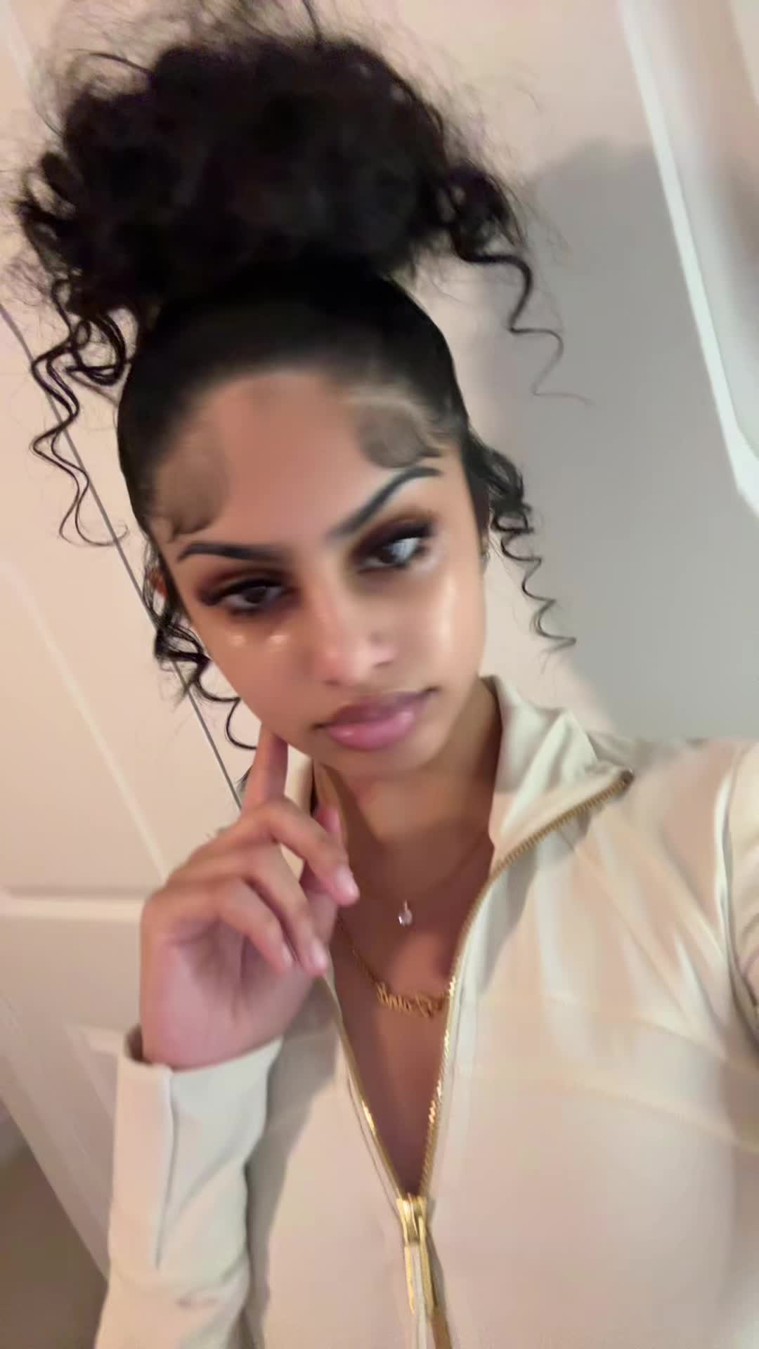 @👸🏻
