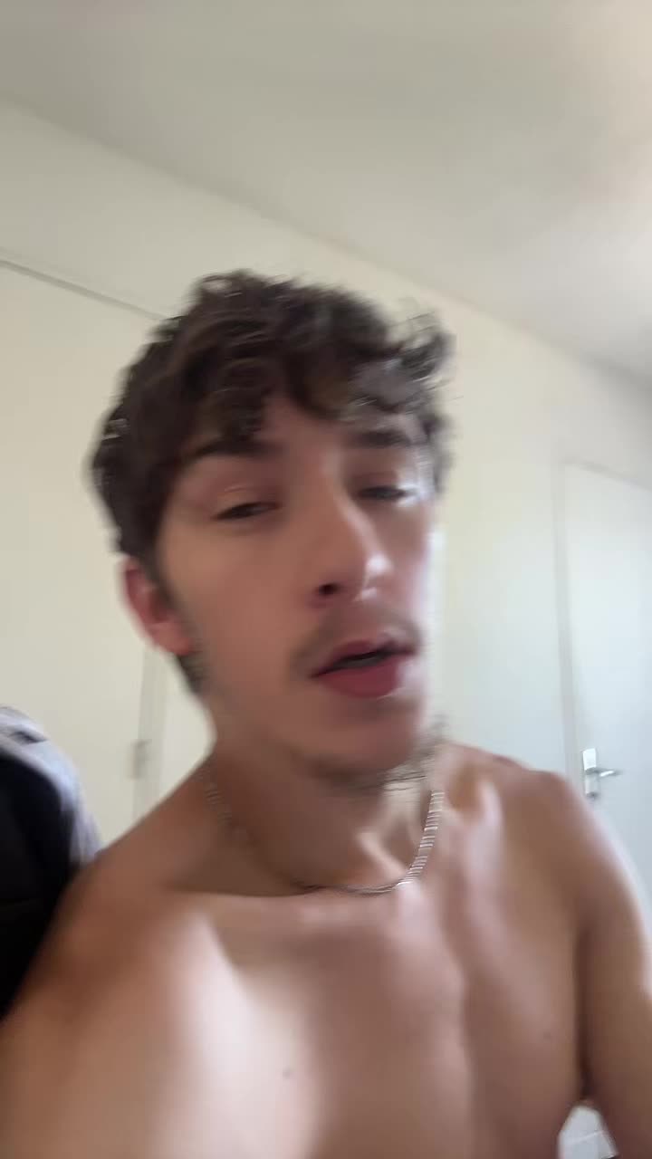 @♕♡⚘ᥣ𝒊𝙤ƞ⚘♡♕