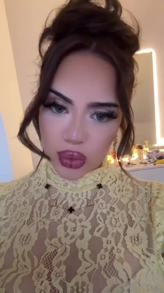 @fiona
