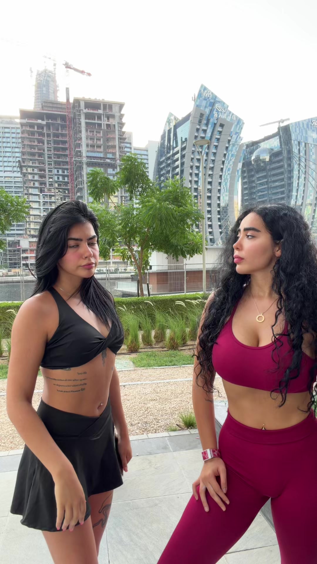 @melikam.mo