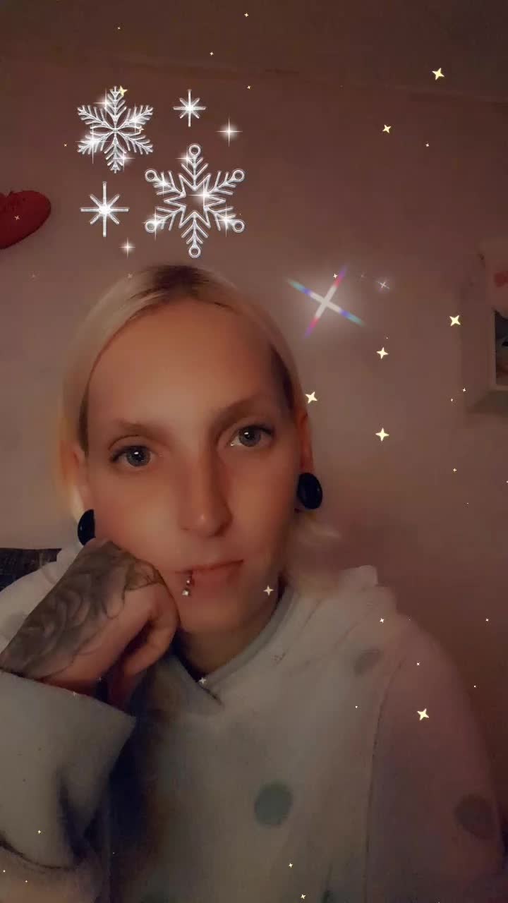 @Arina 🖤🤍❤