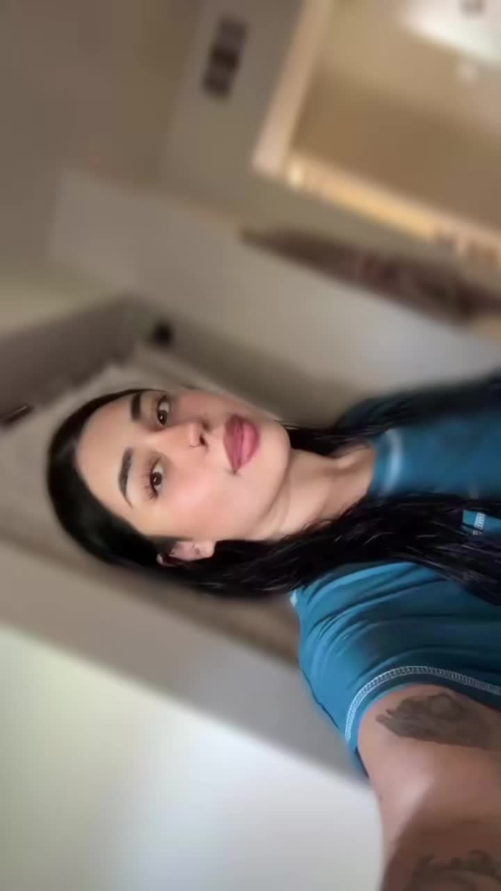 @Glashesbby🏳️🌈👩🏻🍳