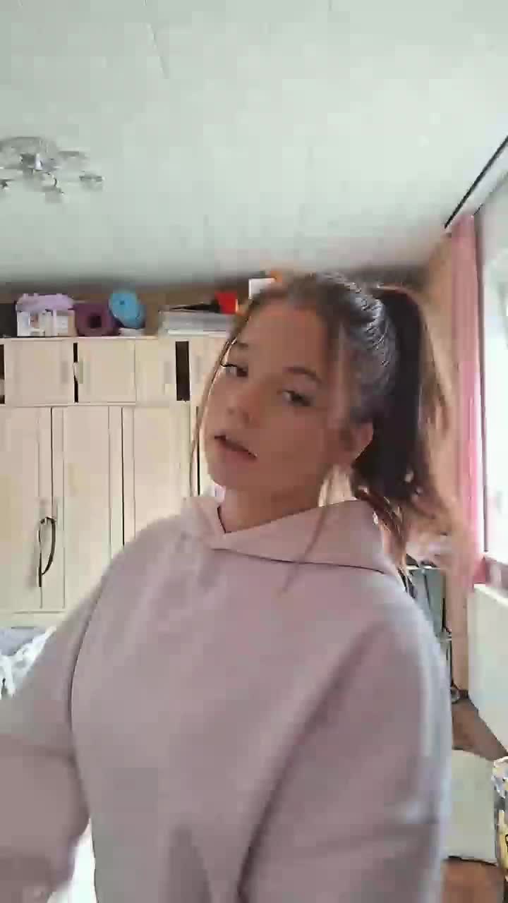 @Sophieee
