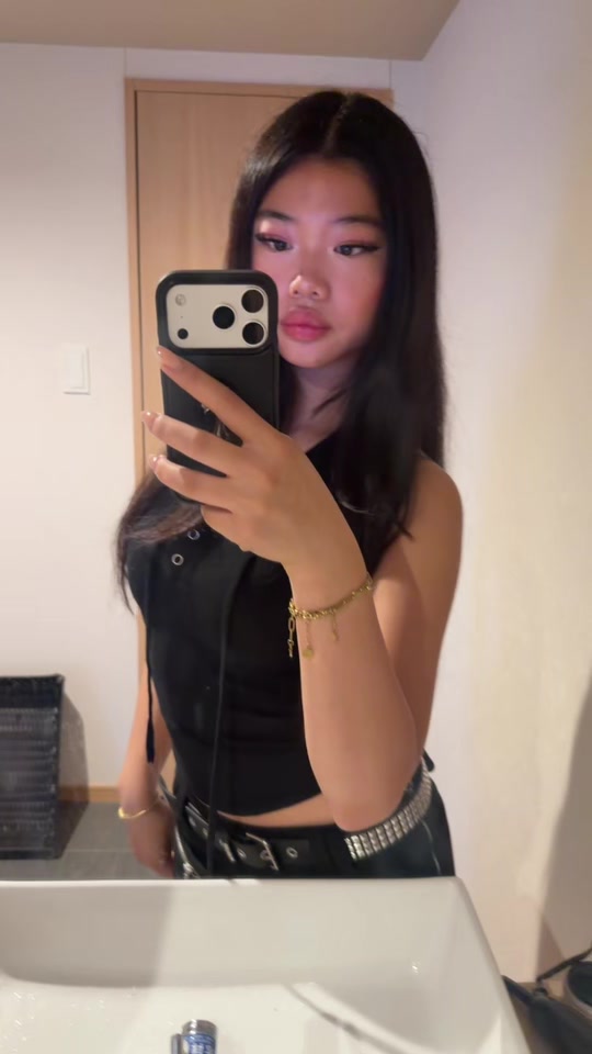 @annaxyuu0