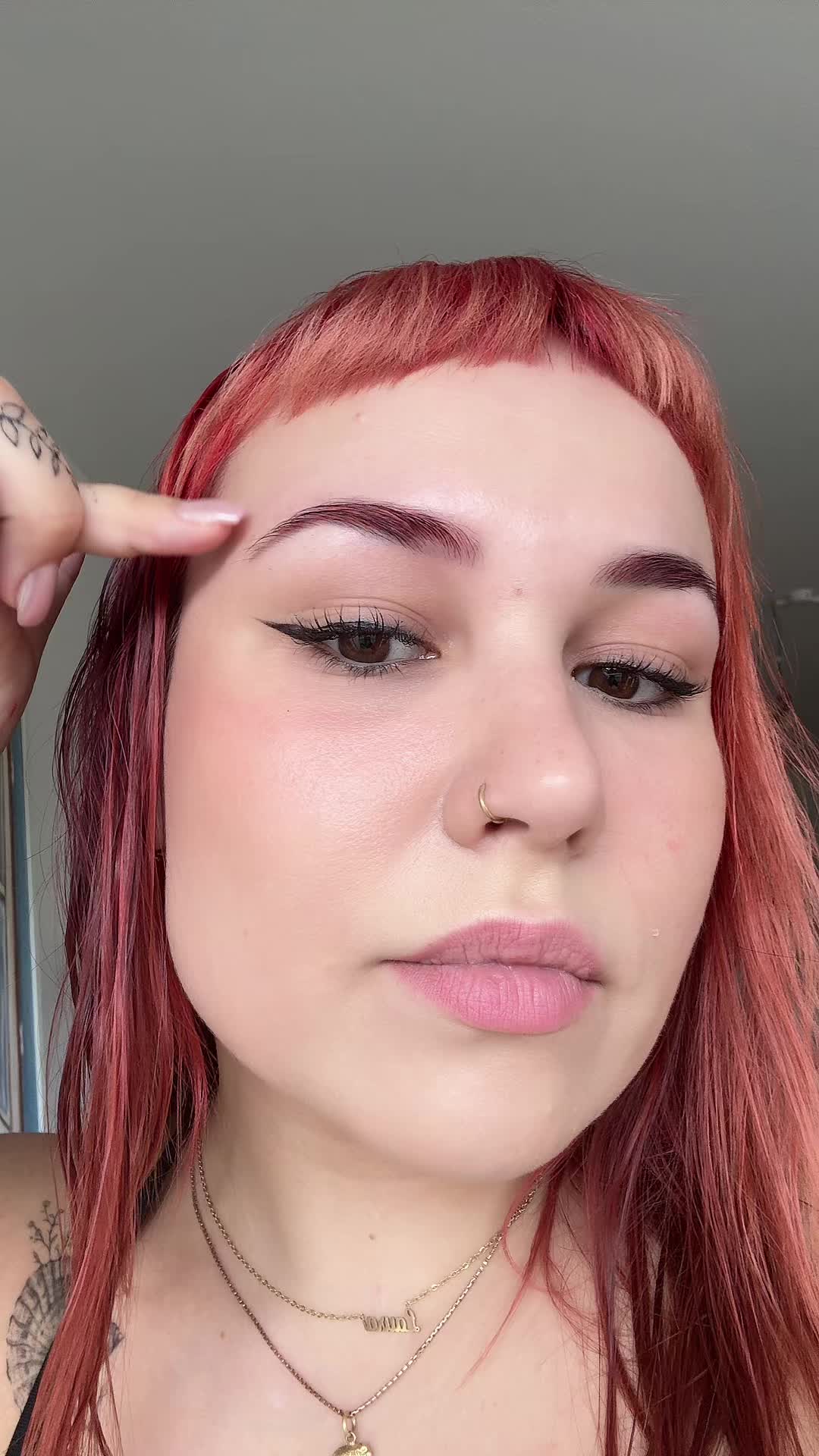 @laurassoberlife