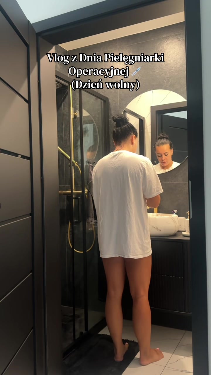 @o_nurse.xx // ig: niezgodna.xx