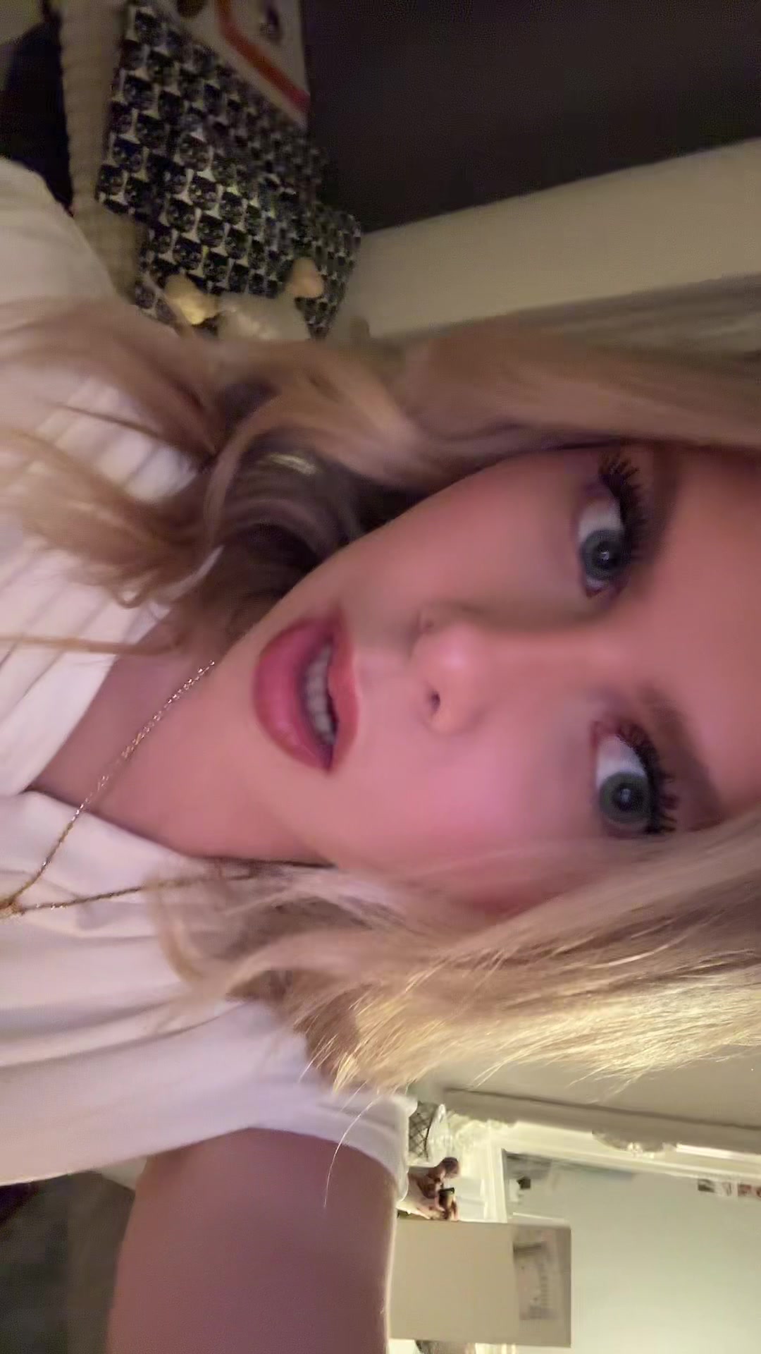 @elena