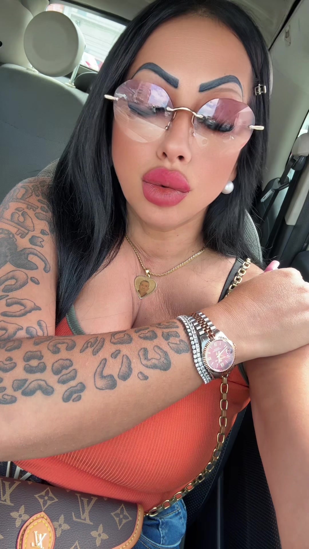 @𝓒𝓸𝓷𝓬𝔂 𝓜𝓲𝓬𝓱𝓲💘