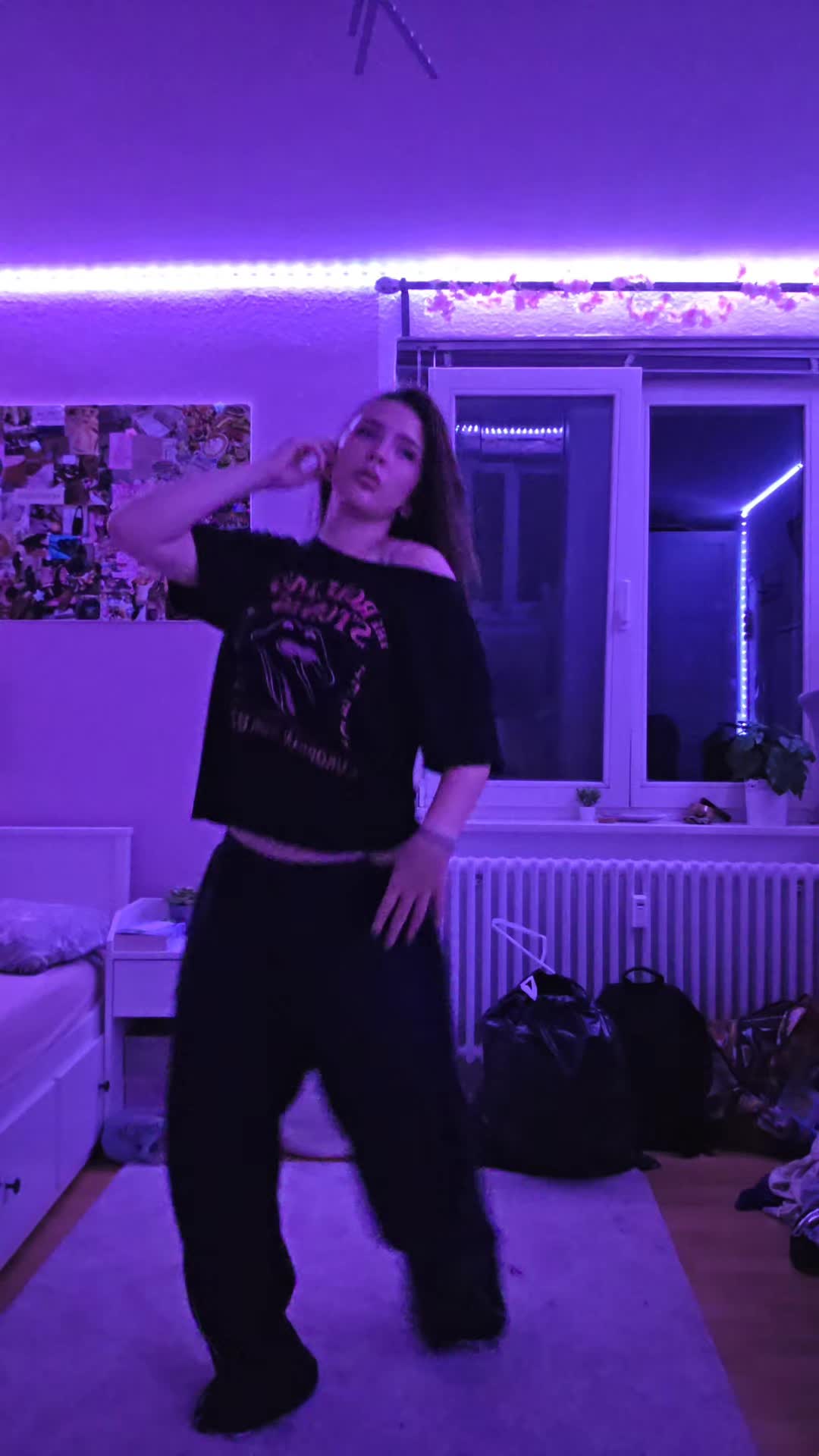 @𝓢𝓸𝓹𝓱𝓲𝓮.𝓫𝓵𝓷