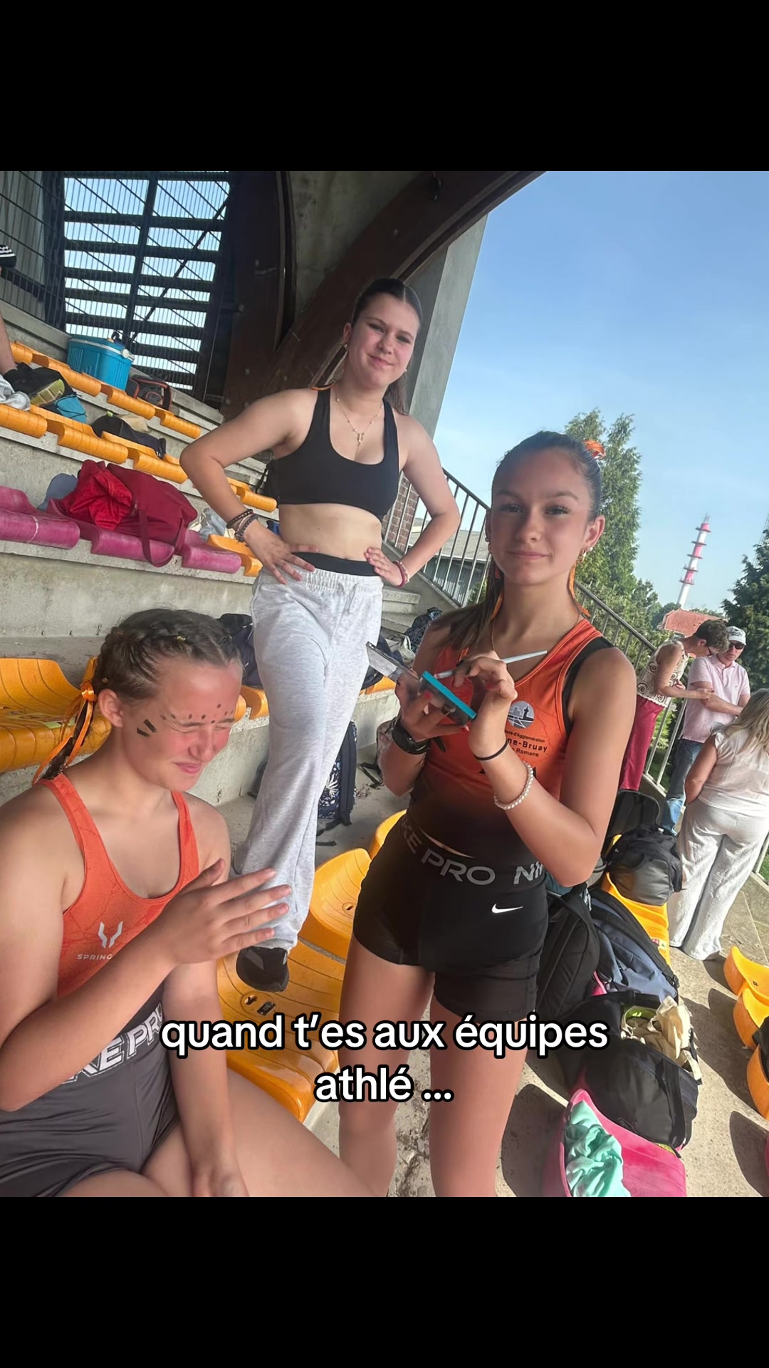 @Capucyneeee