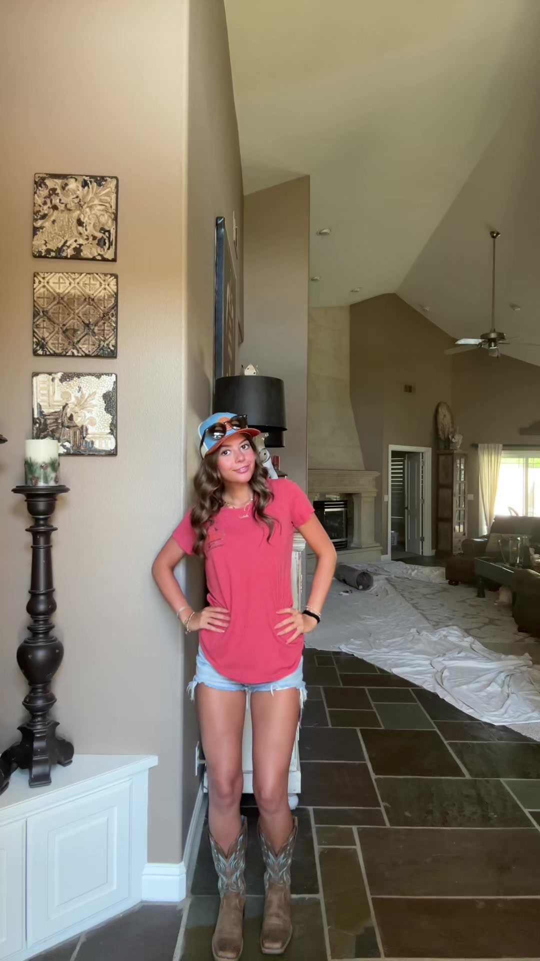 @Bella