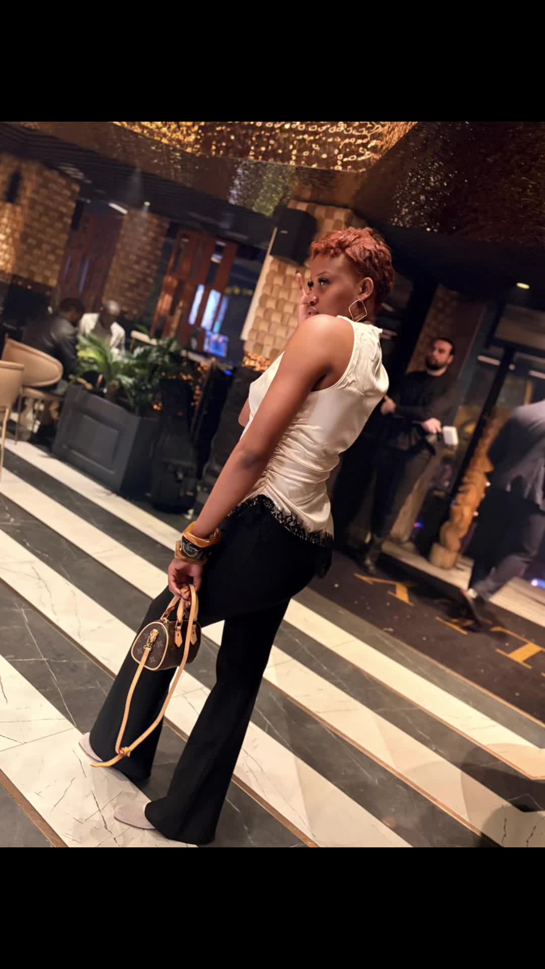 @Louvesolitaire09