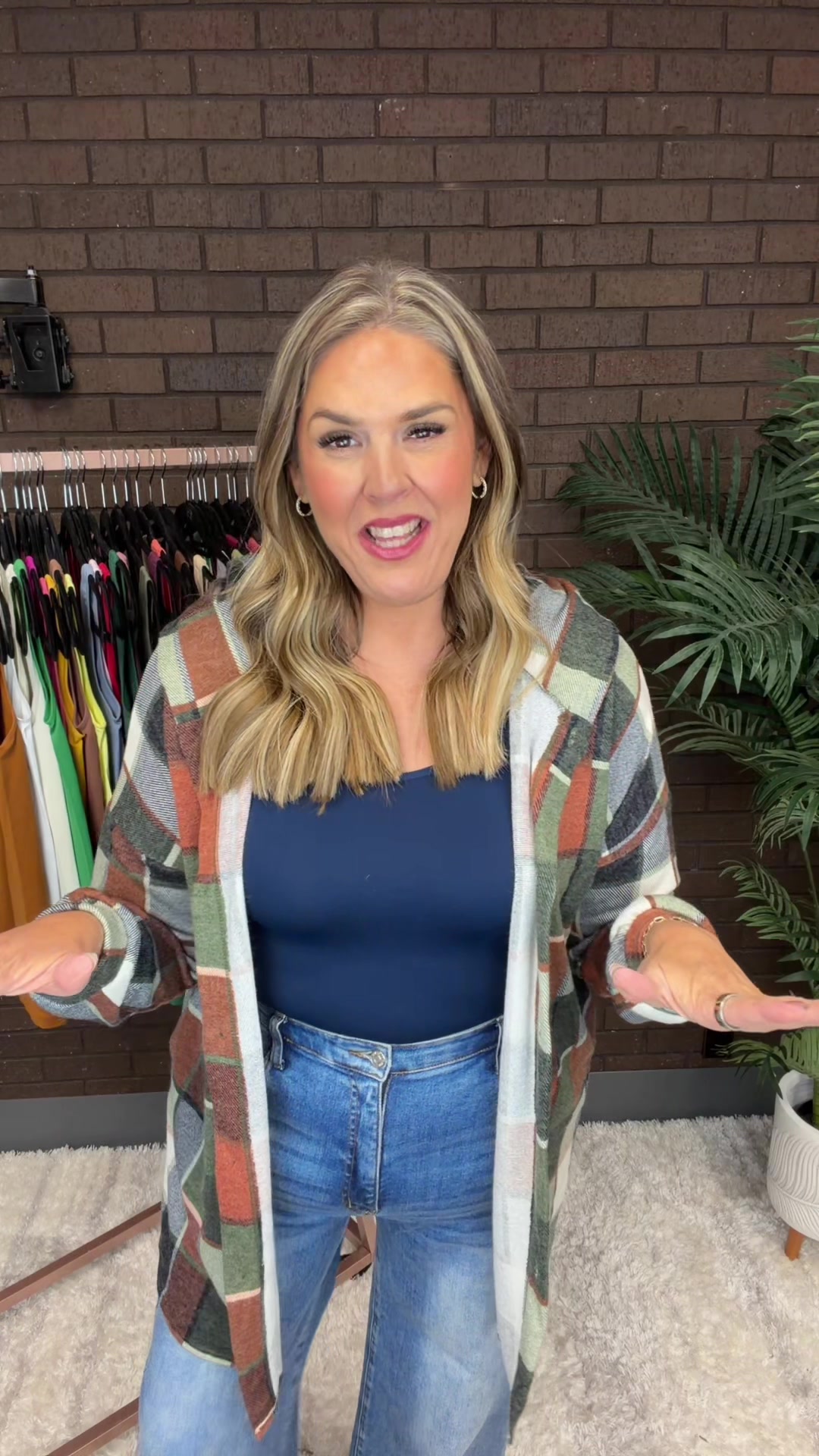 @mintpineappleboutique