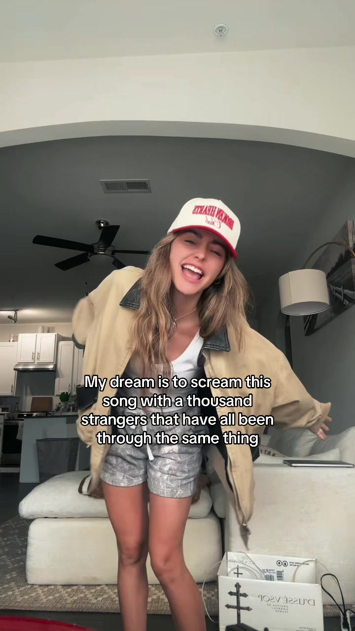 @Kaylinroberson