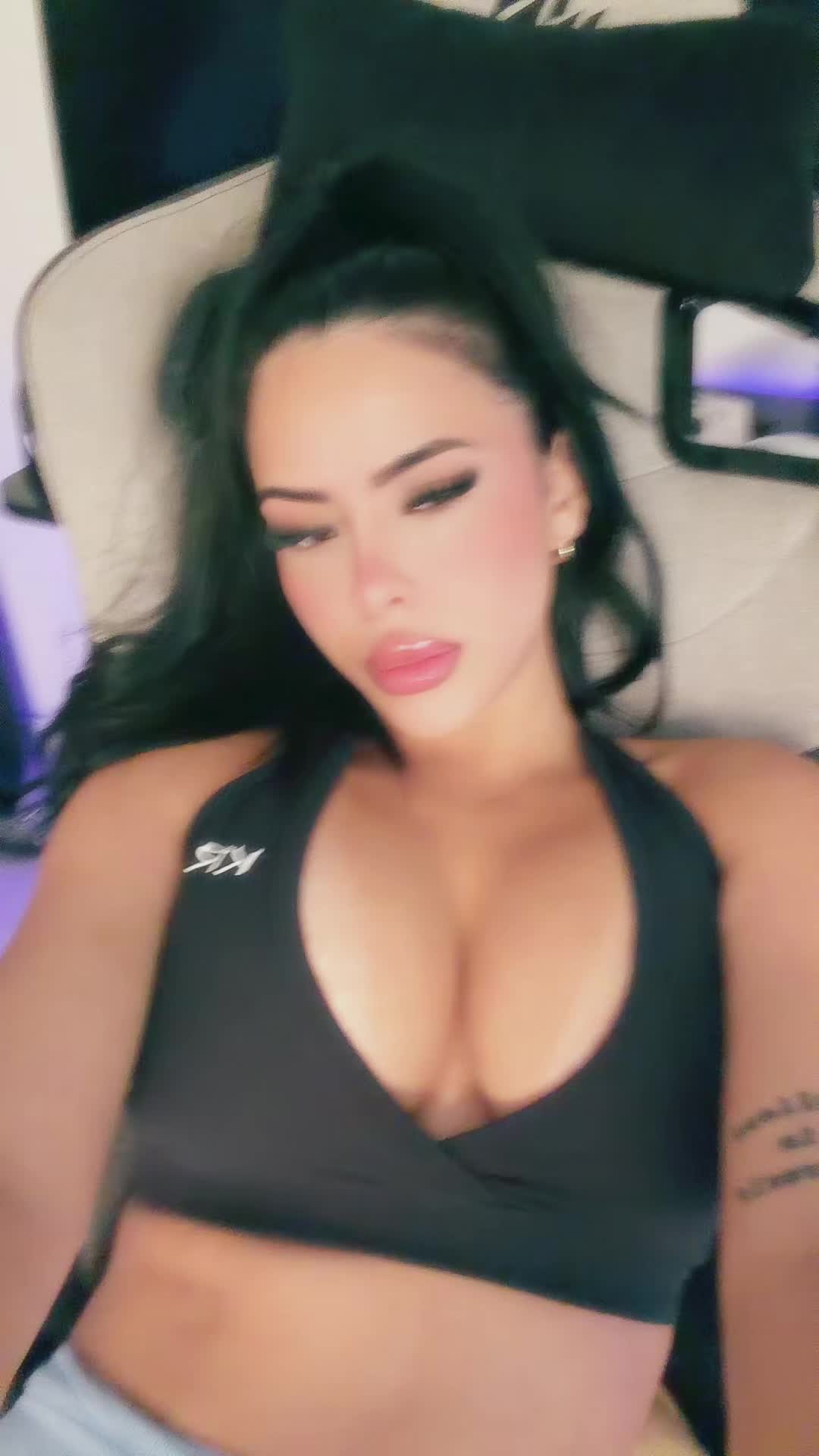 @Kimberly Alexandra R