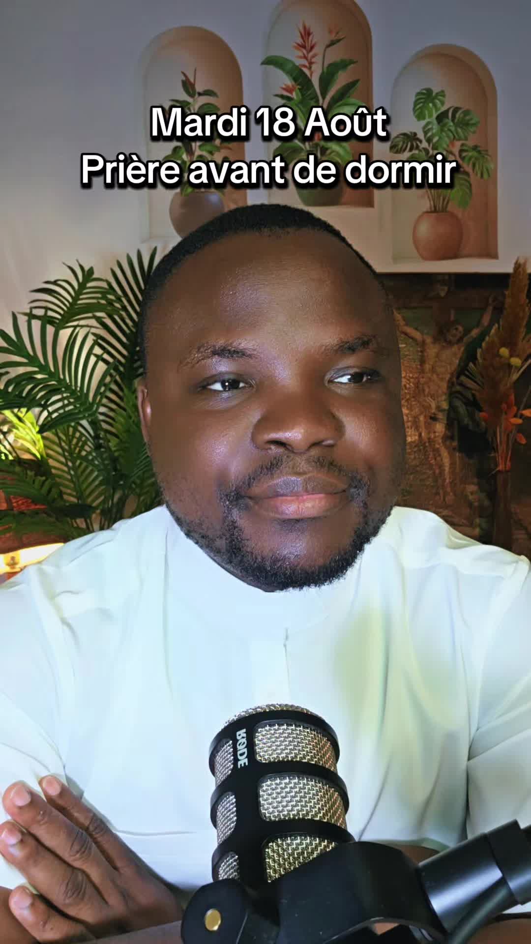 @Padre Pr&eacute;cieux 🇨🇵🇻🇦