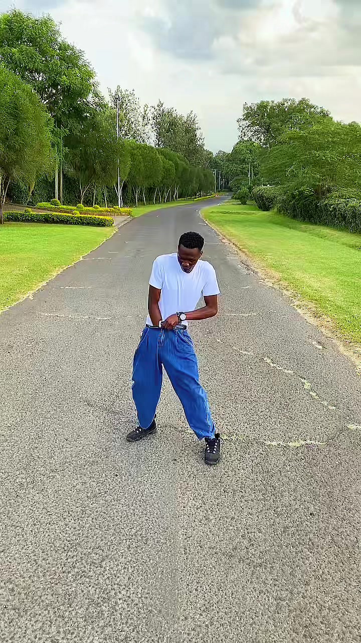 @๐๐ฅ๐๐๐ก ๐ช๐ ๐ ๐๐๐๐ฌ