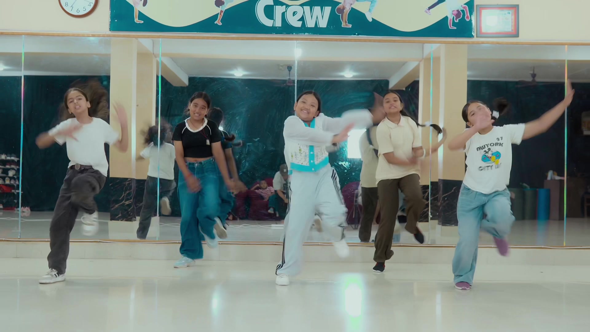 @Crazy Squad Crew