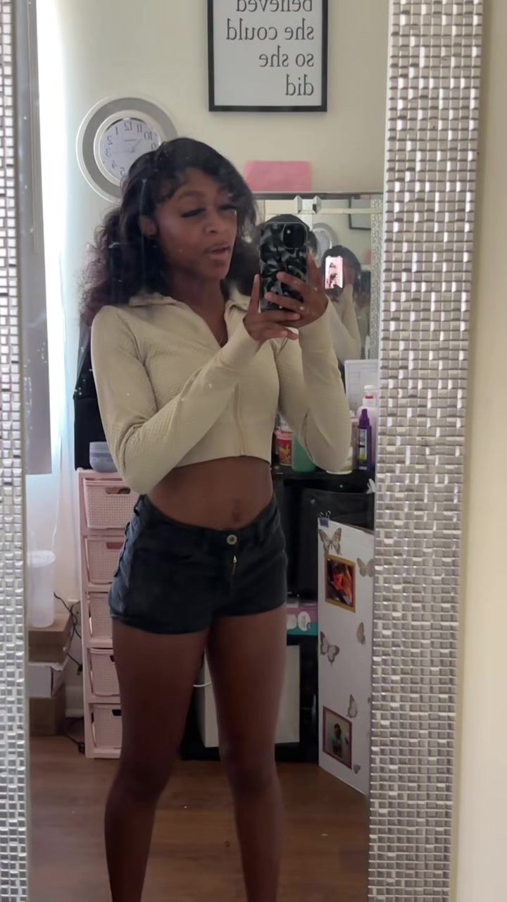 @tinyy 💋💸.