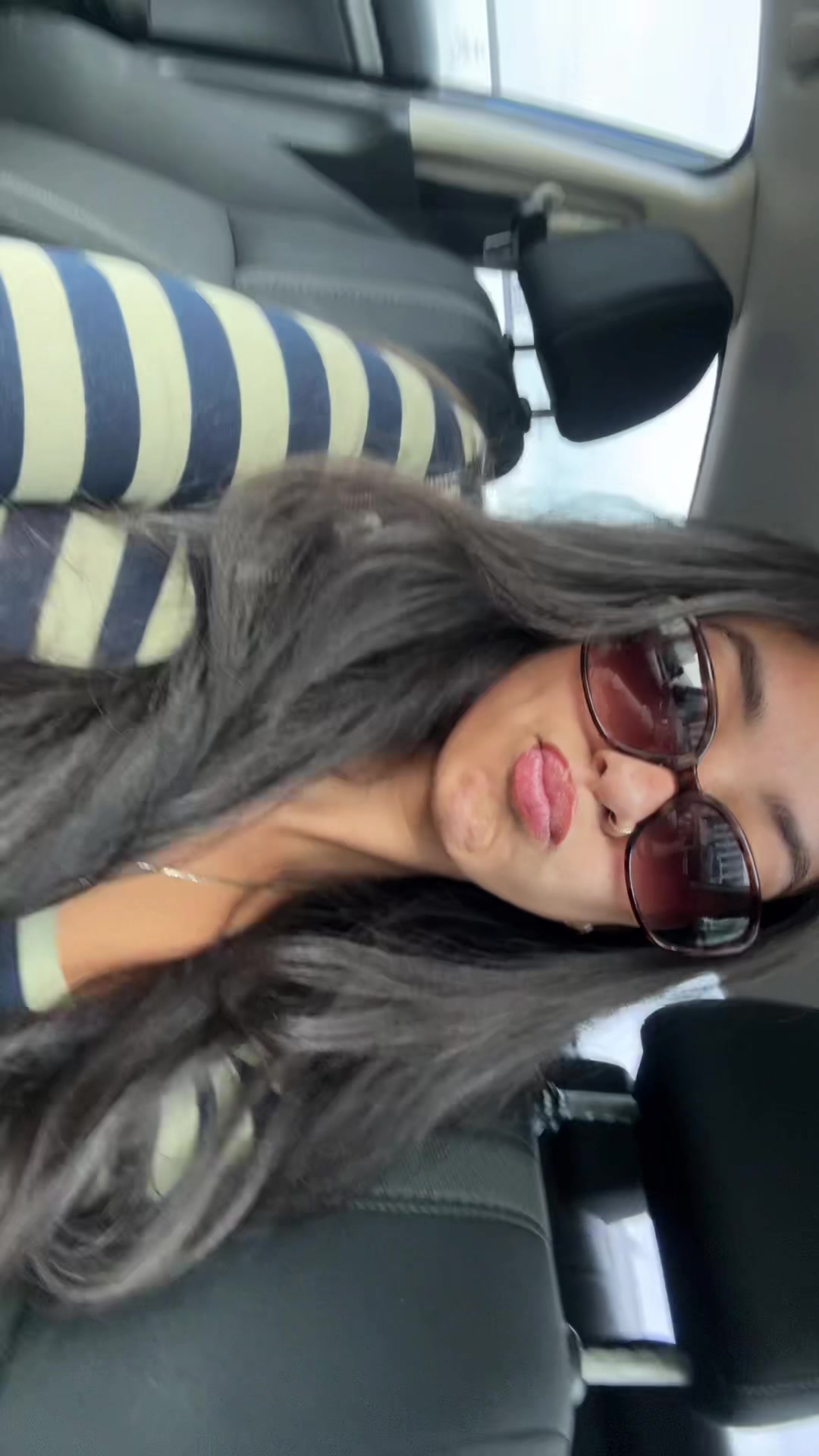 @<3