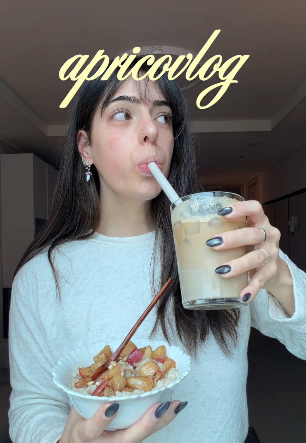 @apricotmaxine
