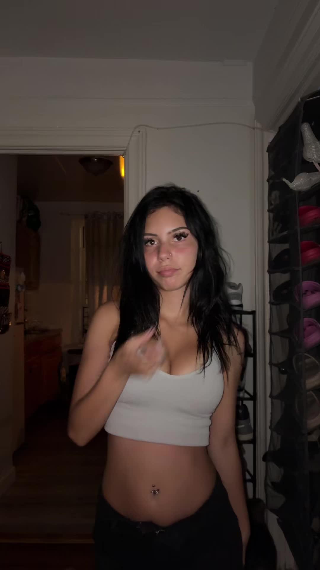 @qh0st1n