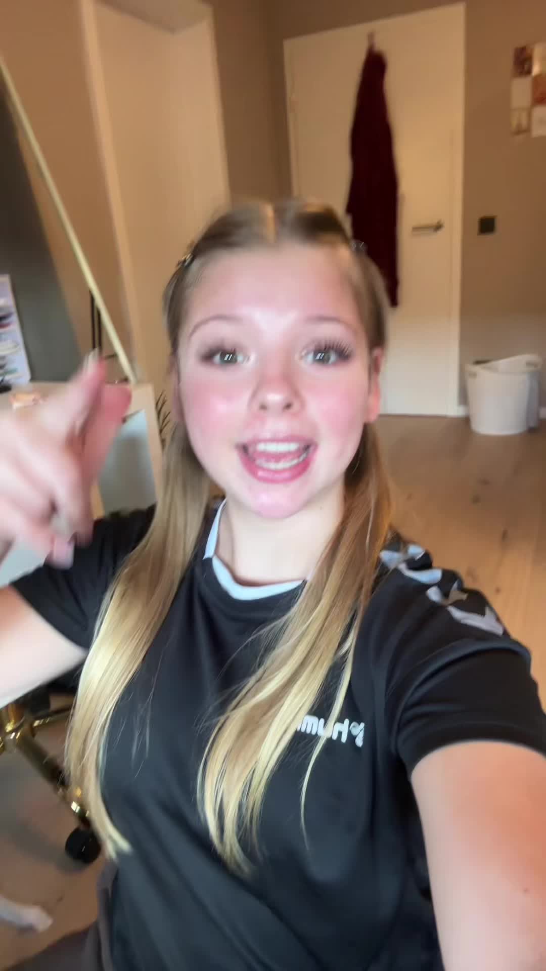 @✨🪩