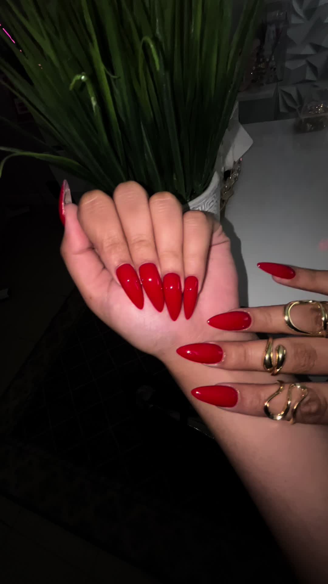 @Nails_Nicolesv