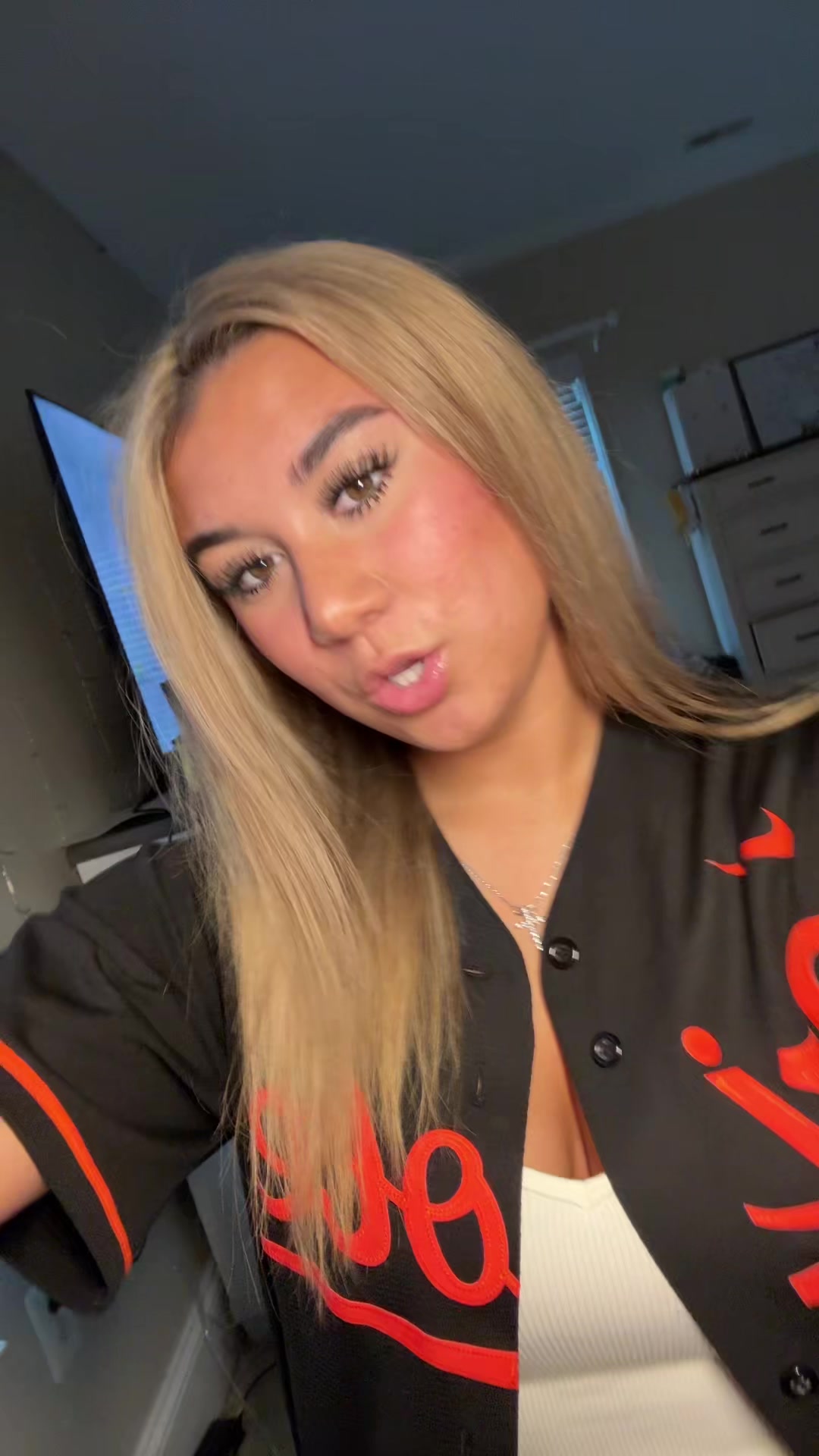 @kaylaaaa
