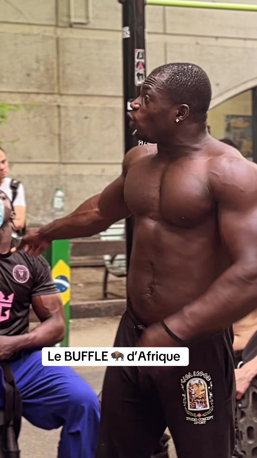 @BLACK_BUFFALO.24🇨🇮🇨🇵