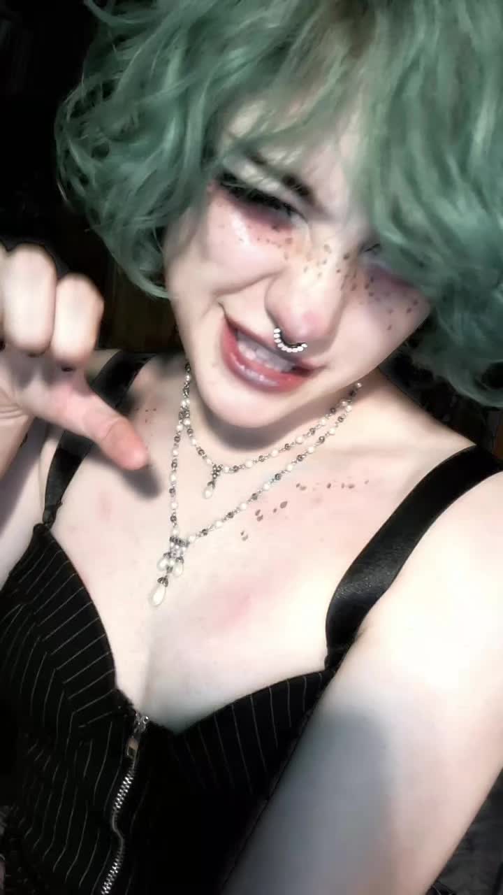 @fangedfaery