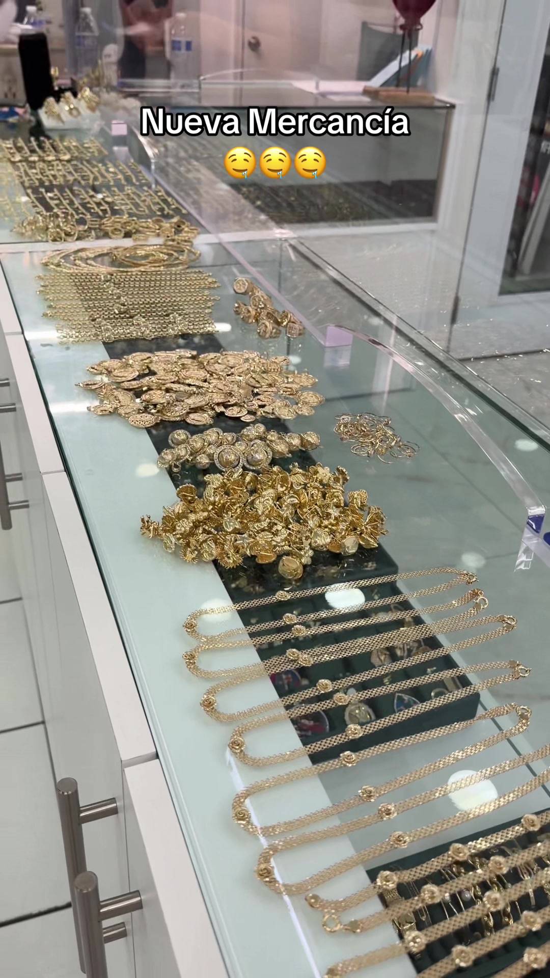 @LAS TUNAS JEWELRY LLC