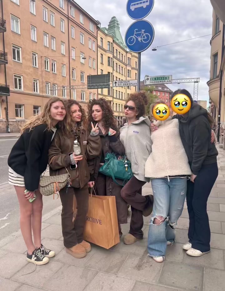 @𝐊𝐲𝐫𝐢𝐚𝐤𝐢