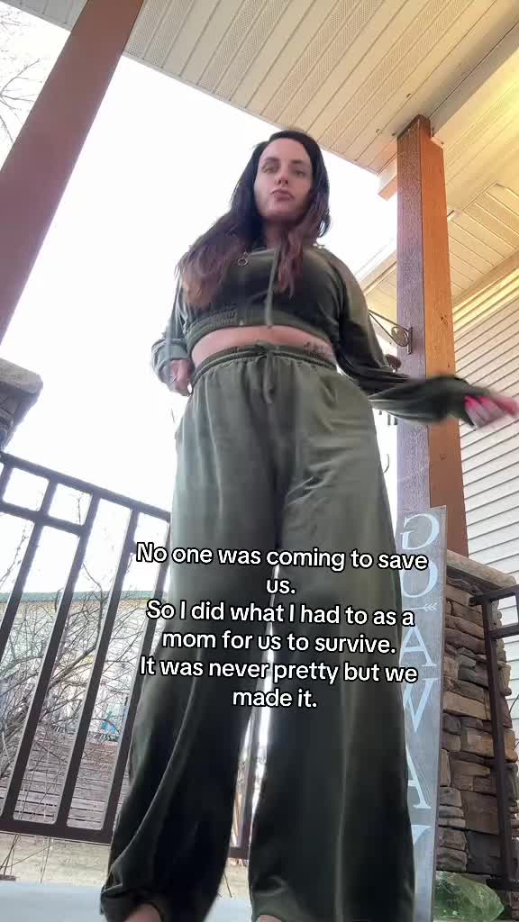@Barefootmamamn